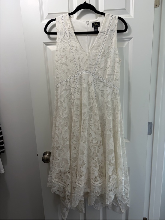 Taylor Dresses & Skirts - Taylor White Lace Overlay Dress